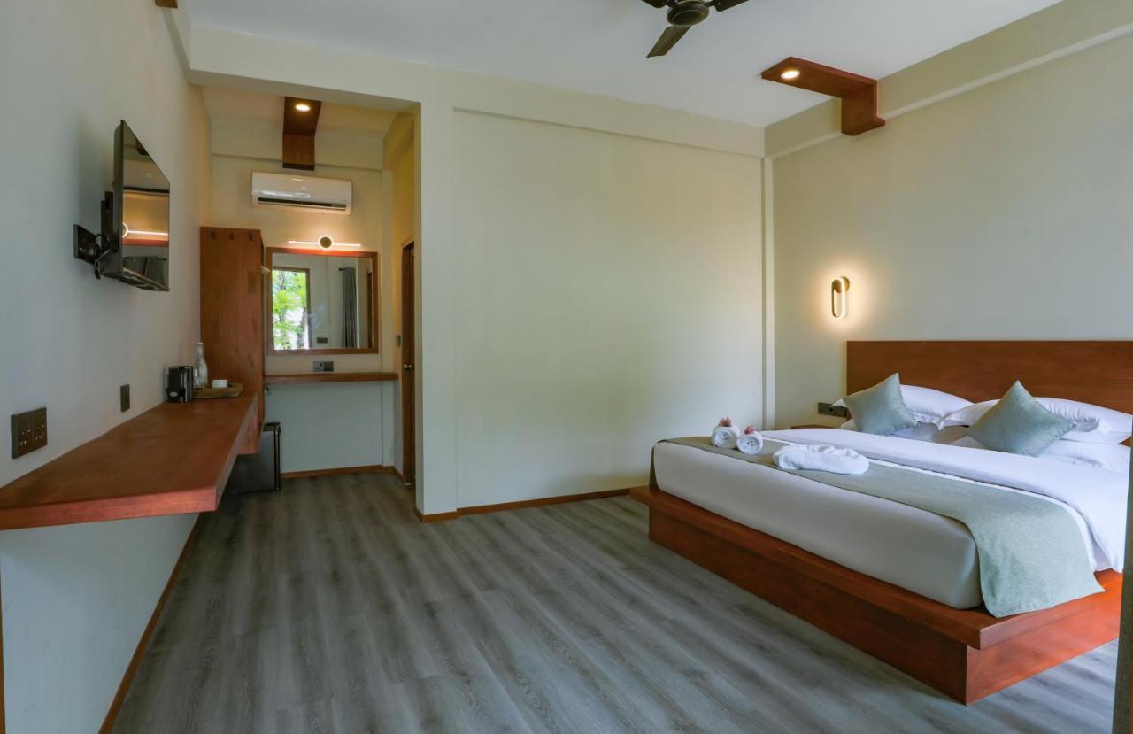 Hotel Sunny Breeze View à Hangnaameedhoo Extérieur photo