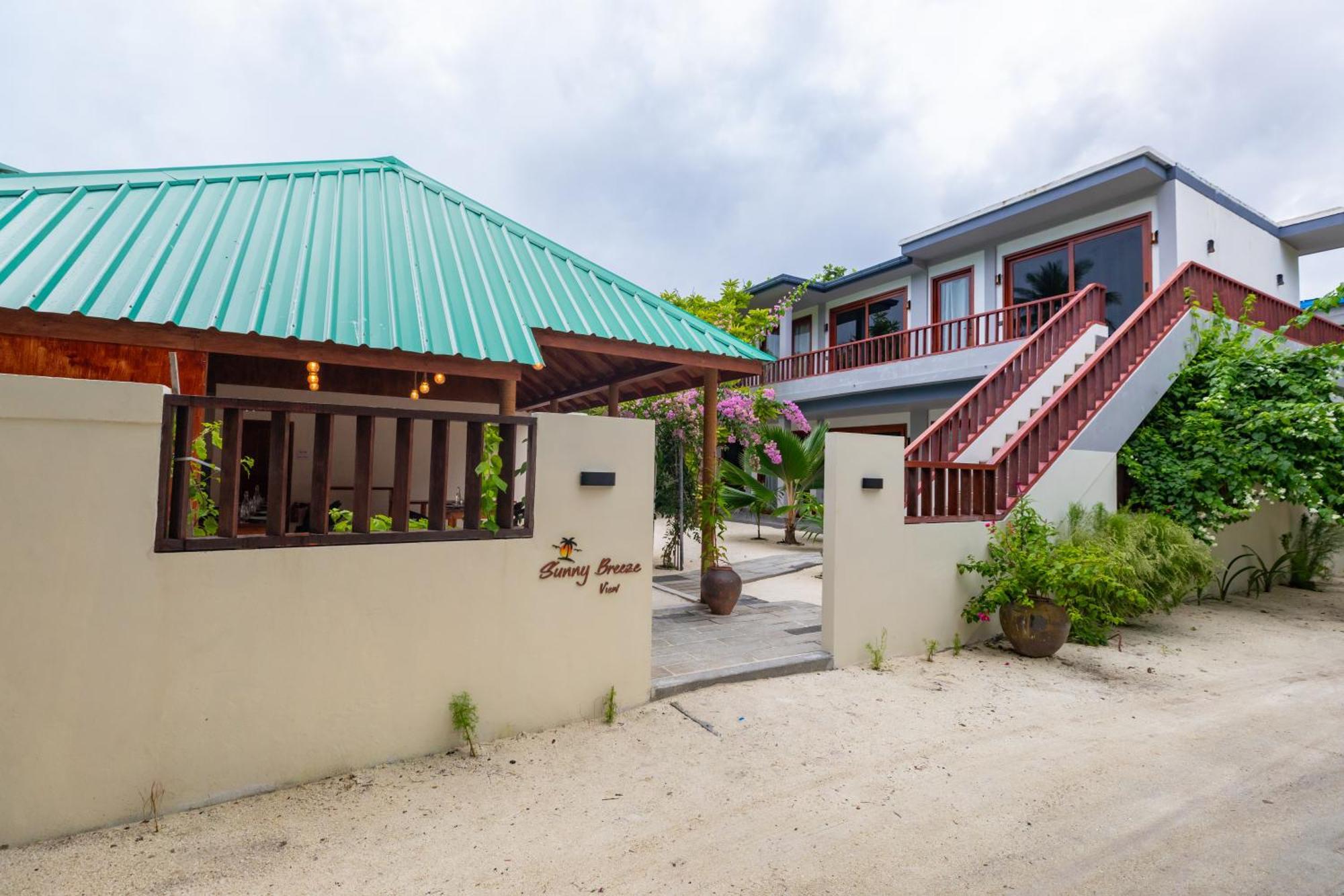 Hotel Sunny Breeze View à Hangnaameedhoo Extérieur photo