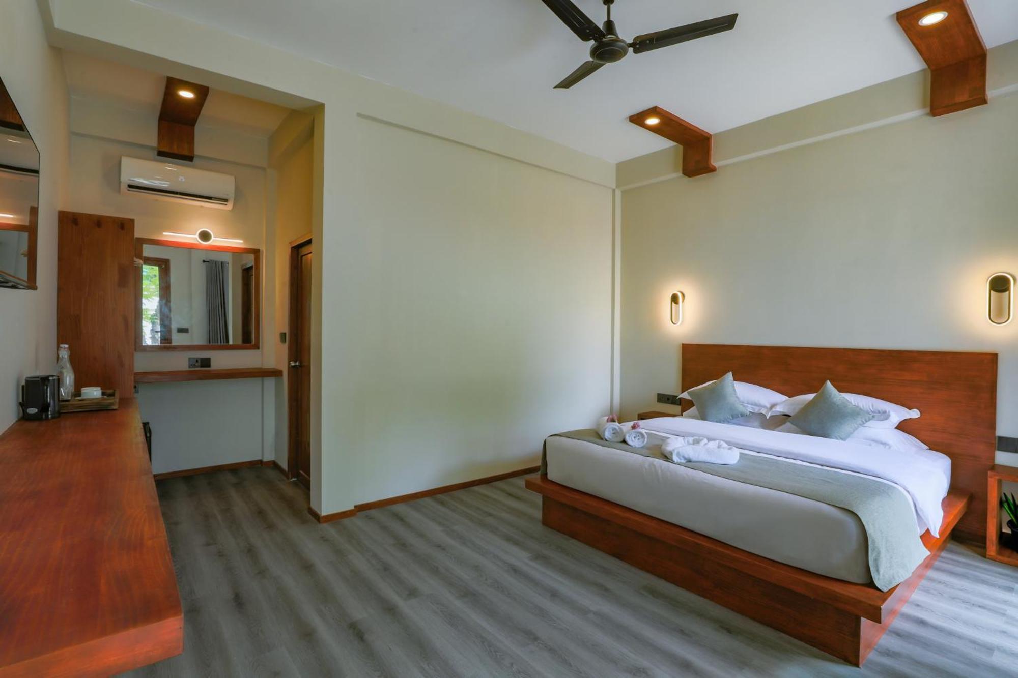 Hotel Sunny Breeze View à Hangnaameedhoo Extérieur photo